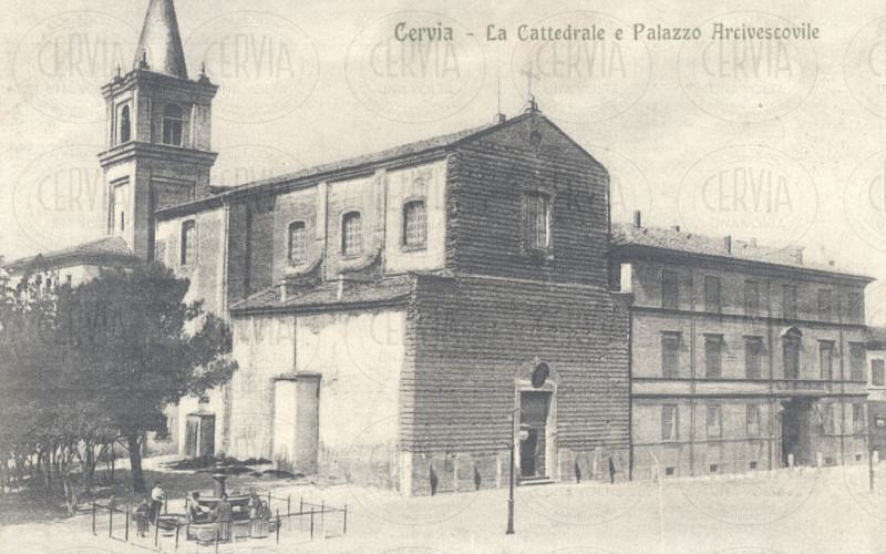 Cervia - La Cattedrale e Palazzo Arcivescovile