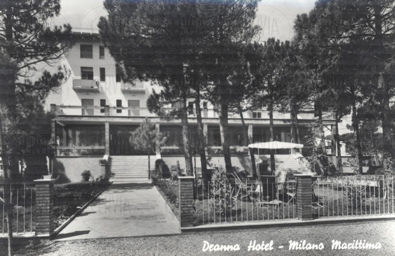 Hotel Deanna 