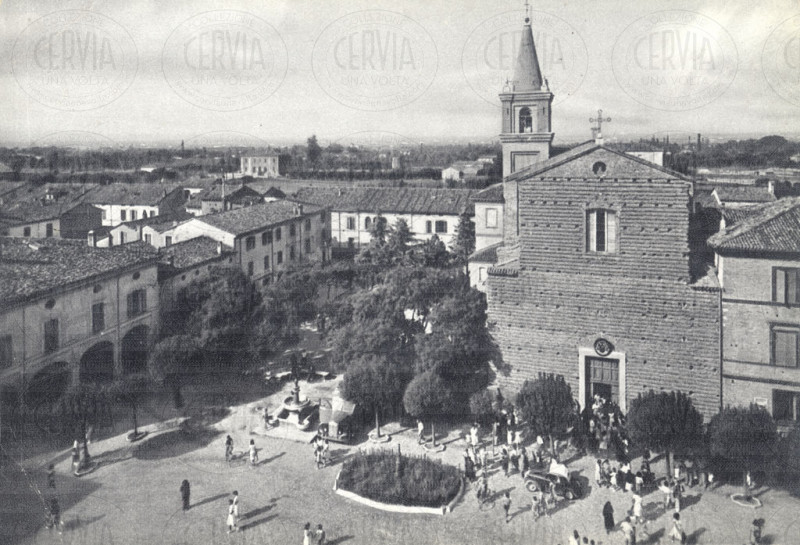 Cervia - Panorama - Piazza Garibaldi