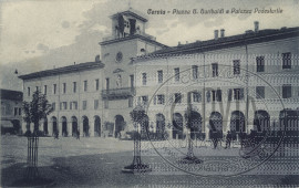 Cervia - Piazza G. Garibaldi e Palazzo Podestarile