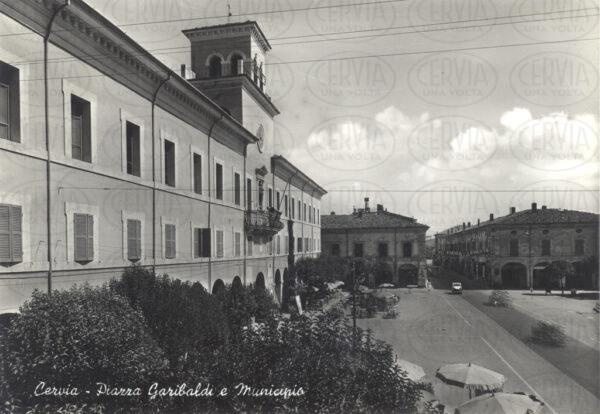 Piazza Garibaldi e Municipio