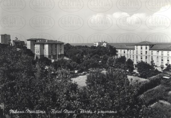 Hotel Mare Pineta e panorama