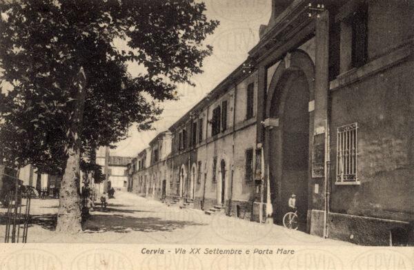 Cervia - Via XX Settembre e Porta Mare