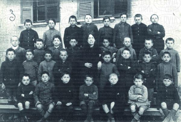 Scuola Pascoli Classe III 1921-1922